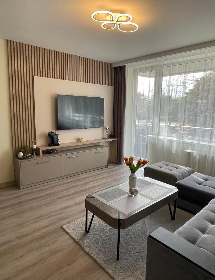 Alintoma Holiday Apartment Паланга Екстериор снимка